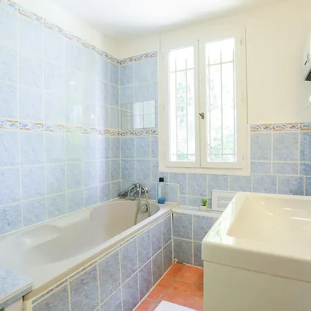 Villa Lovely In Buisson With Private Swimming Pool *